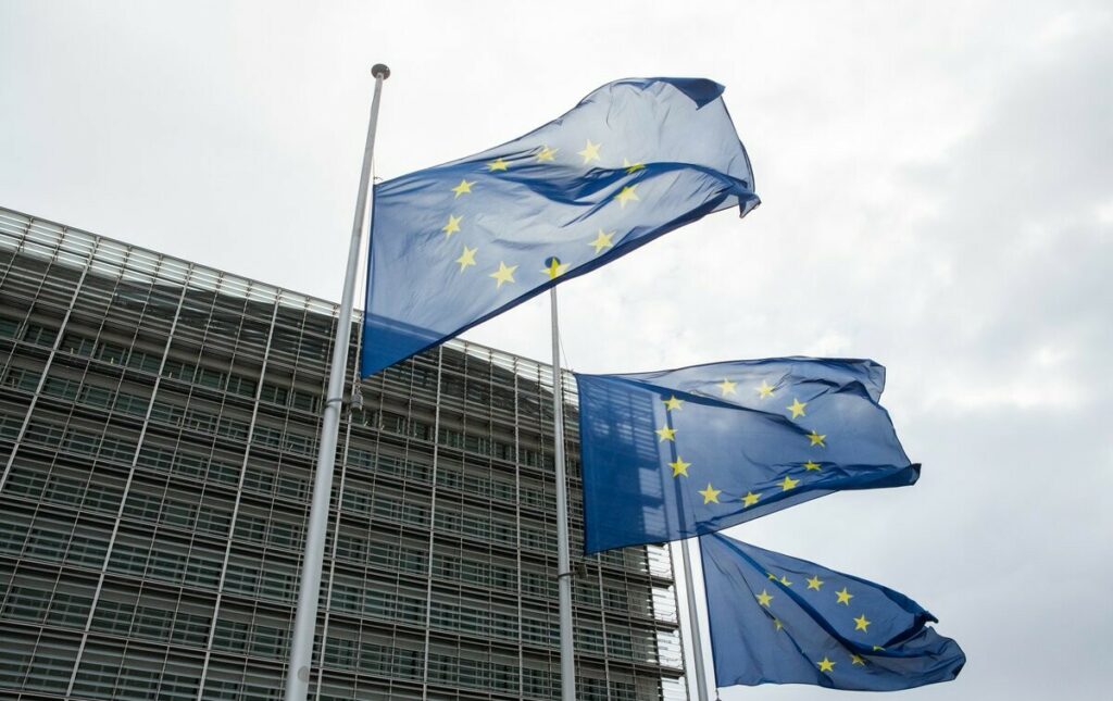 Συνάντηση Σκέρτσου & Μαρινάκη με τον επίτροπο Κράτους Δικαίου
